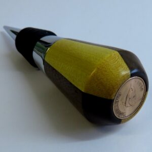 Bottlestop : Pau Amarello and Walnut