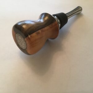 Bottle stop: Black Chacate and Olive